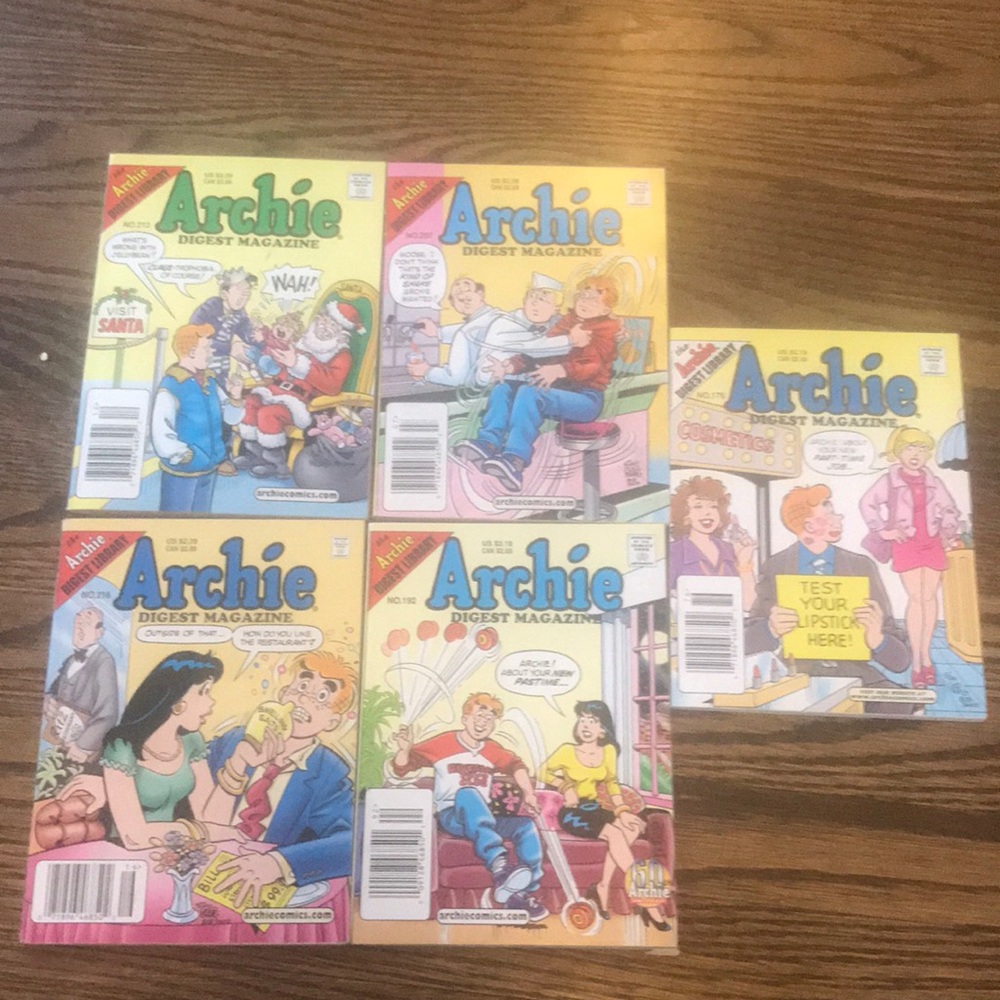 Bundle of 5 Archie Comic Digest Books ( 2001-2005)